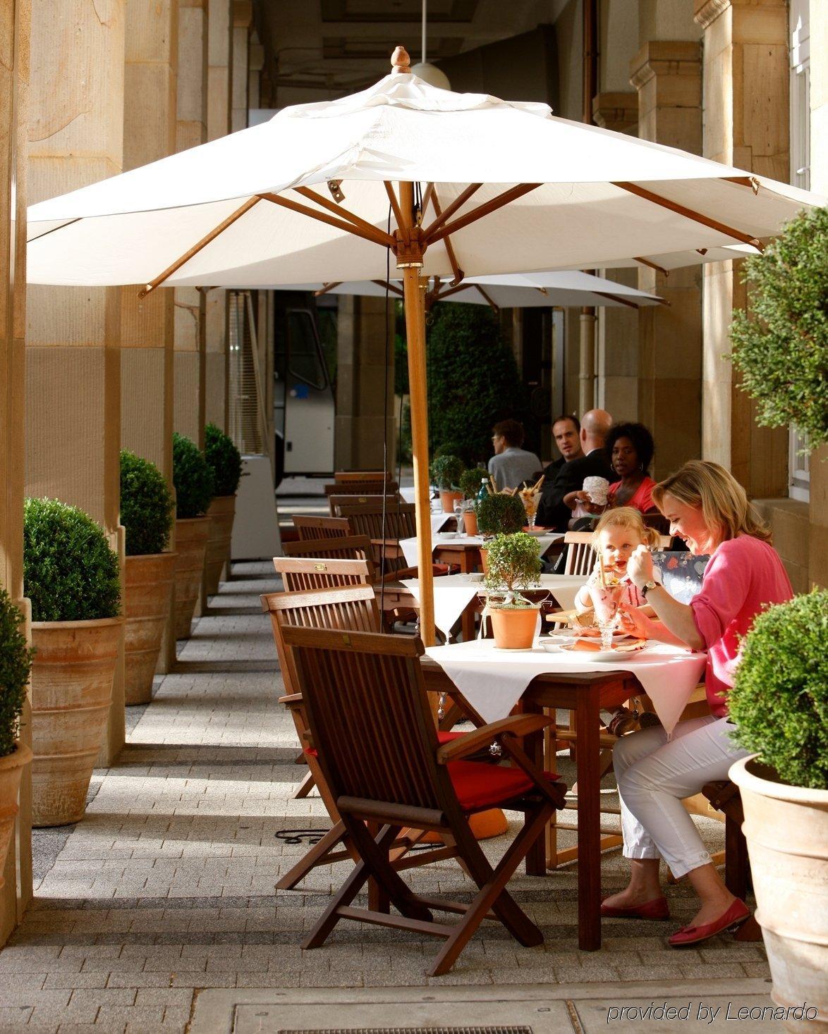 Schlosshotel Karlsruhe Restoran fotoğraf